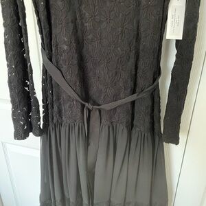 Von Vonni Black Floral Lace Dress